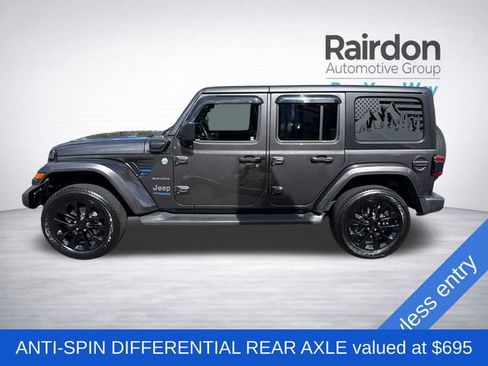 Used 2022 Jeep Wrangler Unlimited Sahara w/ Cold Weather Group AWD/4WD image 4