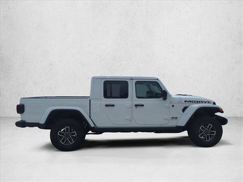 Used 2026 Jeep Gladiator Mojave AWD/4WD image 4