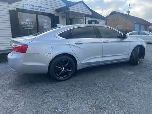 Used 2017 Chevrolet Impala LT image 10