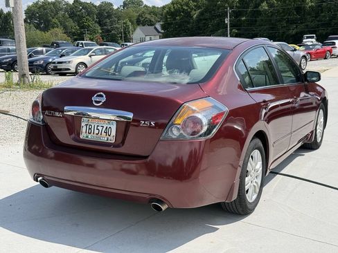 Used 2010 Nissan Altima 2.5 S w/ Convenience Pkg FWD image 9