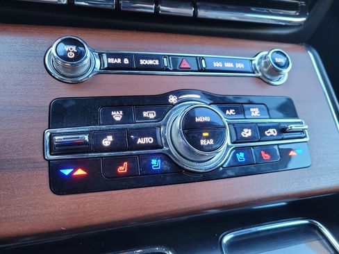 Used 2022 Lincoln Aviator Reserve w/ Equipment Group 201A image 19