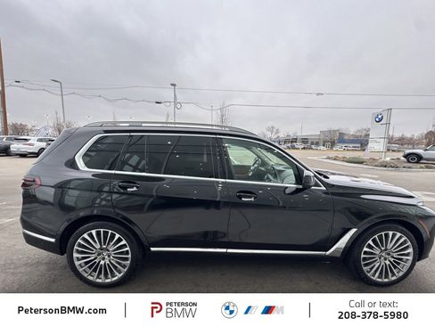 Used 2023 BMW X7 xDrive40i w/ Premium Package image 6