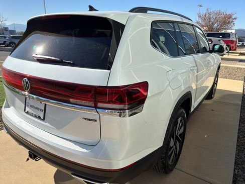 New 2026 Volkswagen Atlas SE image 5