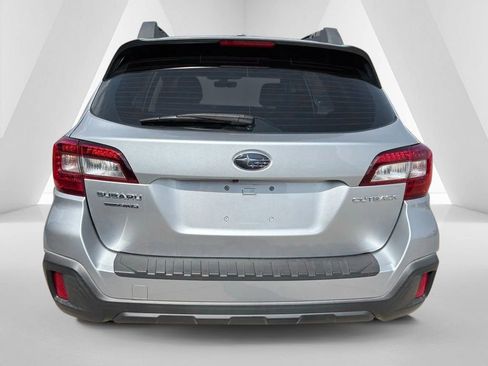 Used 2019 Subaru Outback 2.5i image 6