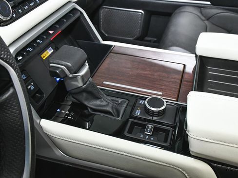 Used 2024 Toyota Sequoia Capstone image 45