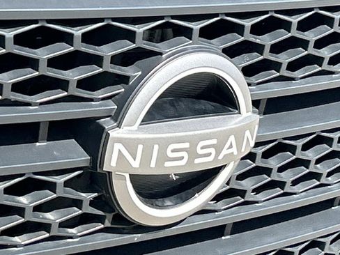 Certified 2024 Nissan Titan SV w/ SV Bronze Edition Package RWD image 11
