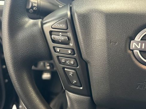 Used 2025 Nissan Frontier SV AWD/4WD image 32