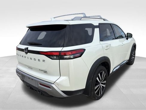 Used 2024 Nissan Pathfinder Platinum w/ Cargo Package image 7