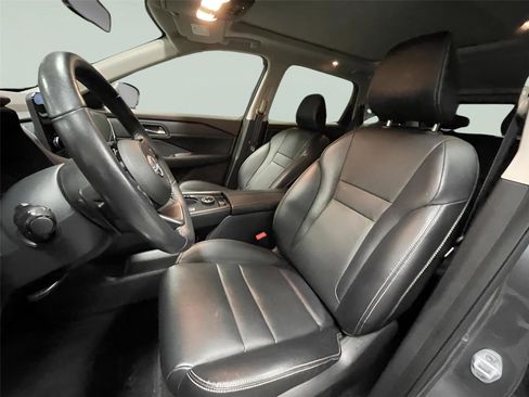 Used 2022 Nissan Rogue SL w/ SL Premium Package image 14