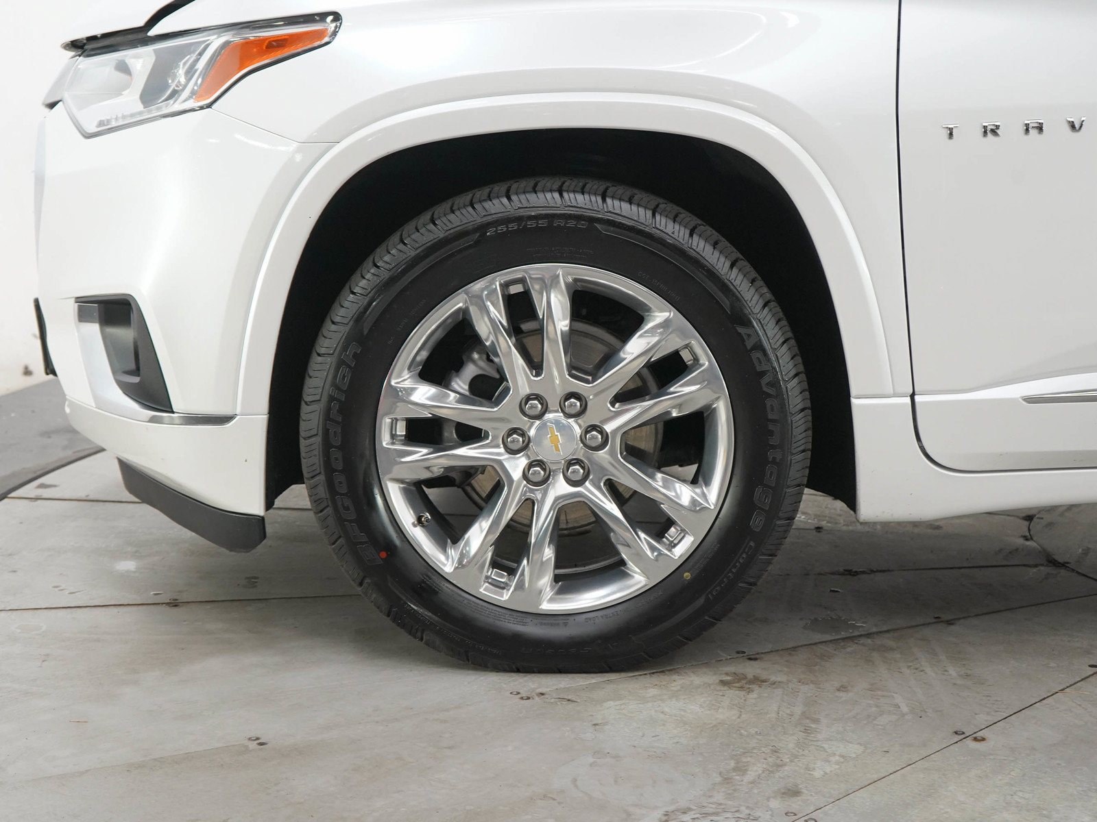 Used 2021 Chevrolet Traverse High Country AWD/4WD image 32