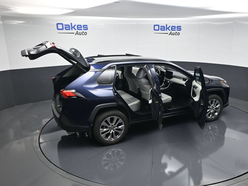 Used 2023 Toyota RAV4 XLE Premium AWD/4WD image 59