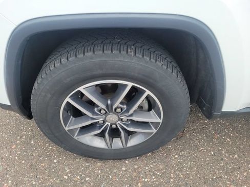 Used 2017 Jeep Grand Cherokee Limited w/ Trailer Tow Group IV AWD/4WD image 13