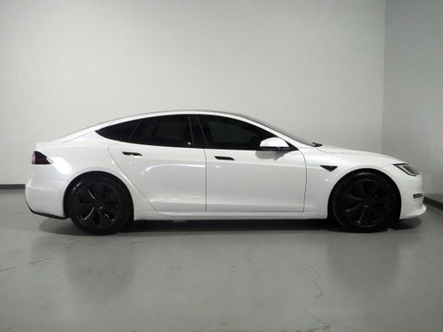 Used 2022 Tesla Model S AWD image 6