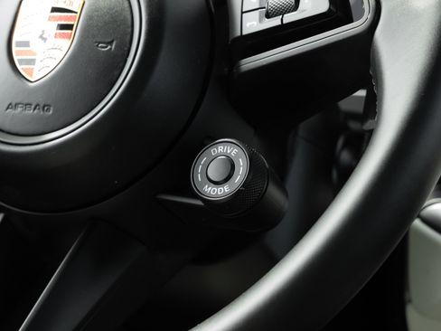 Used 2025 Porsche Cayenne S AWD/4WD image 12