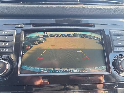 Used 2021 Nissan Rogue Sport SV image 29