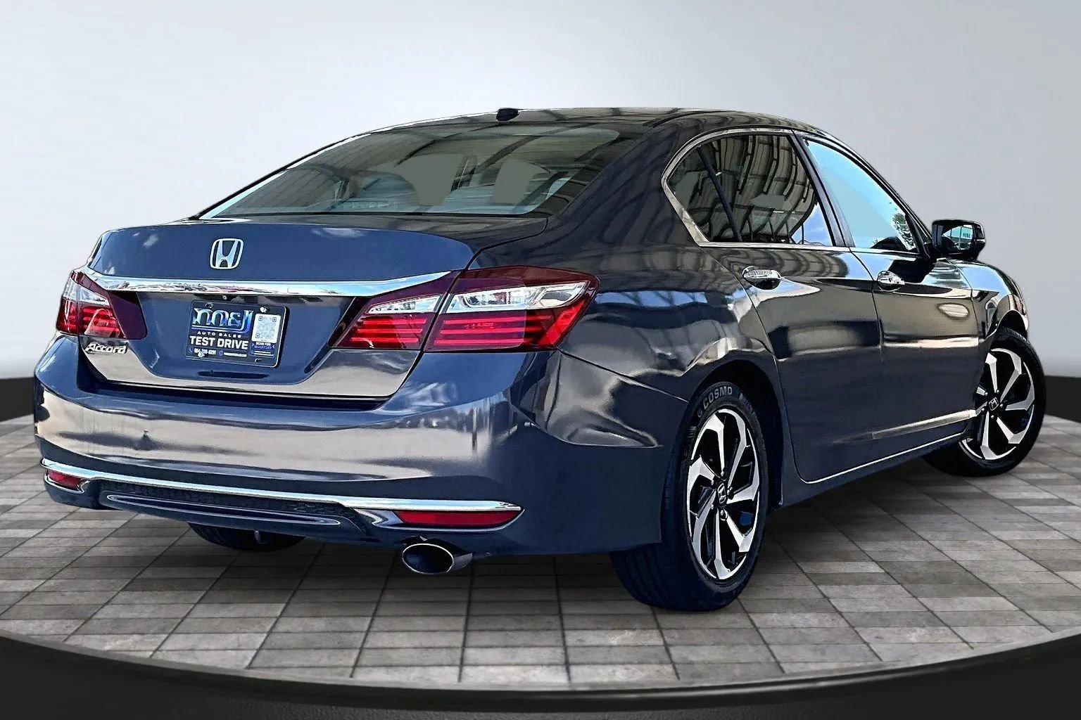 Used 2016 Honda Accord EX-L image 6