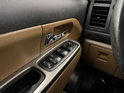 Used 2012 Jeep Liberty Limited w/ Comfort/Convenience Group image 8