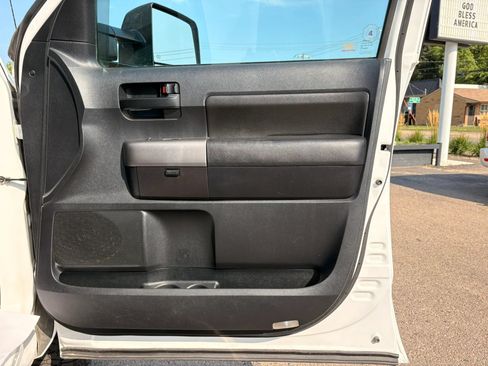 Used 2010 Toyota Tundra SR5 AWD/4WD image 11