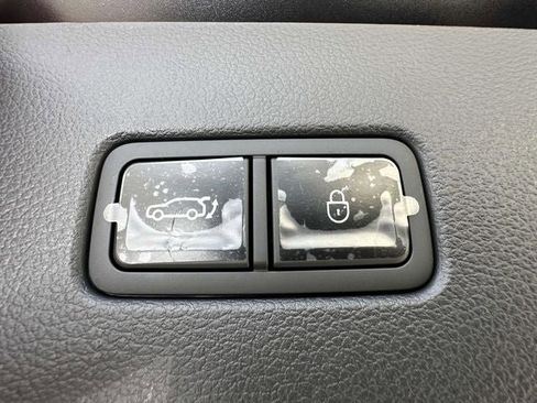 Used 2025 Genesis GV80 3.5T e-SC image 13