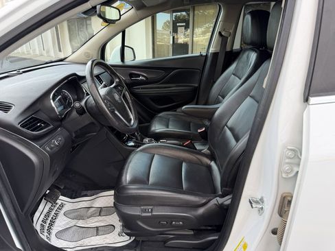 Used 2020 Buick Encore Essence image 11