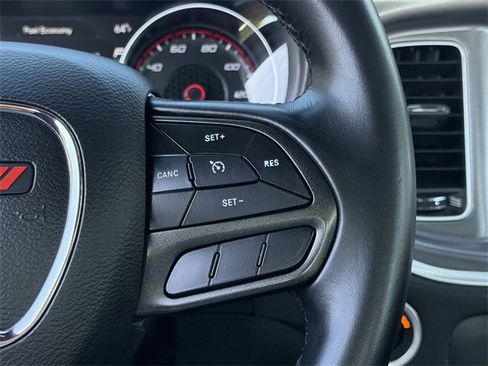 Used 2020 Dodge Charger SXT image 12