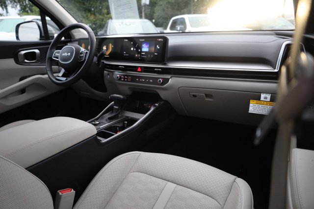 Used 2025 Kia Sorento S w/ Panoramic Sunroof Package FWD image 43