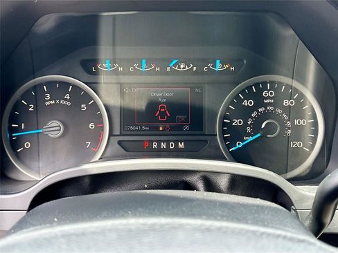 Used 2017 Ford F150 XLT w/ Equipment Group 302A Luxury AWD/4WD image 12
