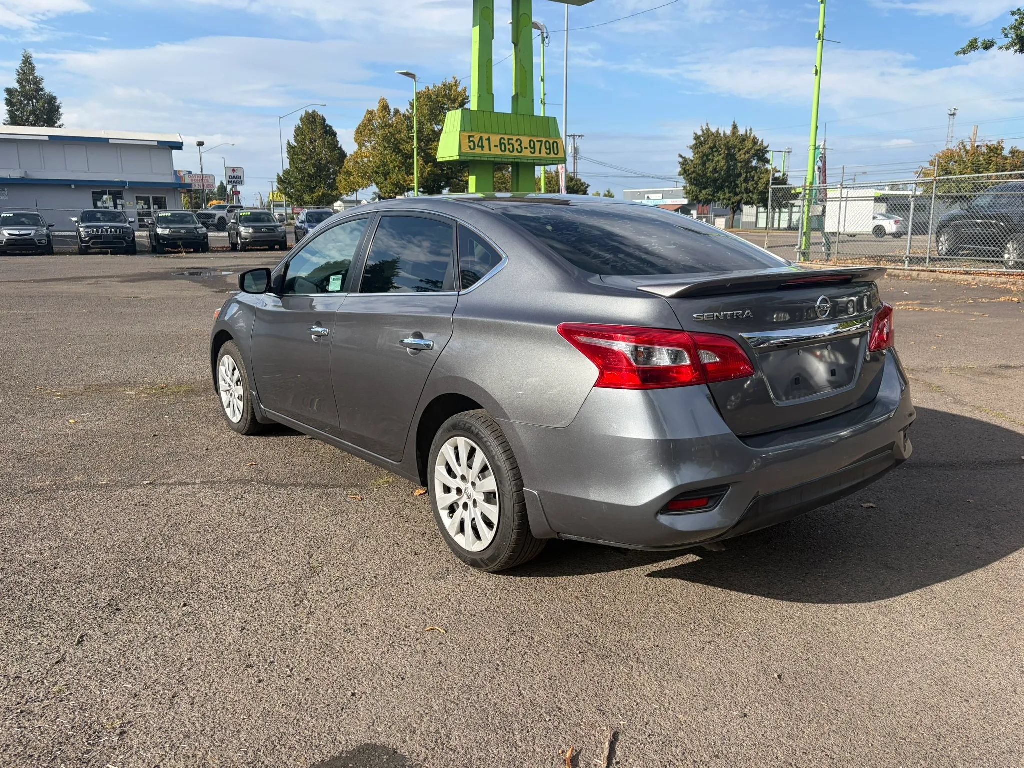 Used 2019 Nissan Sentra S FWD image 5