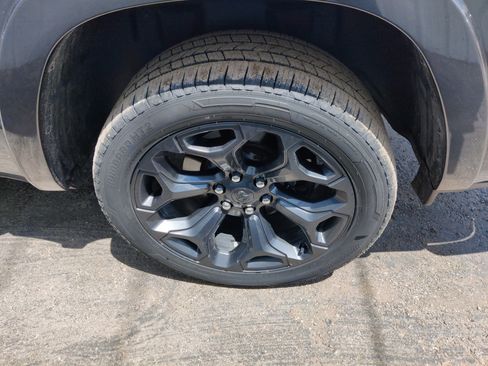 Used 2021 RAM 1500 Limited w/ Night Edition image 12