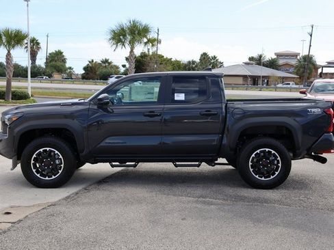 New 2025 Toyota Tacoma TRD Off-Road image 5