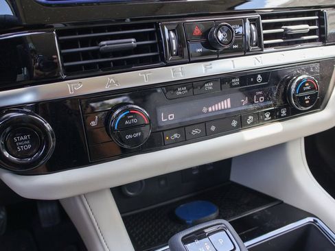 New 2026 Nissan Pathfinder SL FWD image 12