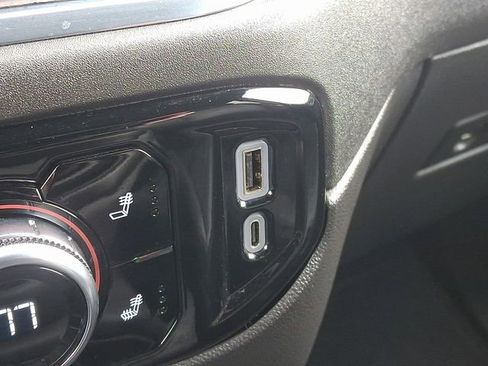 Certified 2024 GMC Sierra 1500 SLT image 22