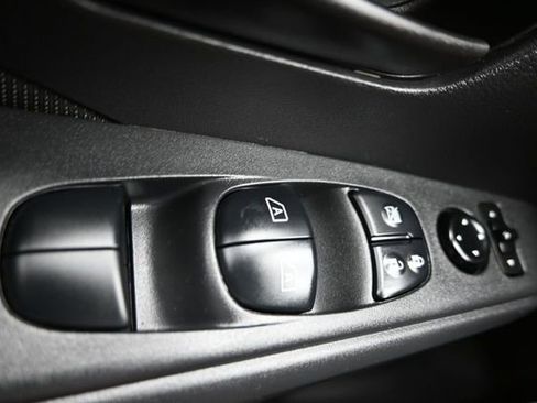 Used 2025 Nissan Kicks Play S FWD image 27