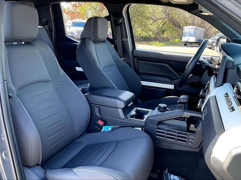 Certified 2024 Toyota Tacoma TRD Off-Road w/ TRD Off Road Upgrade Package image 8