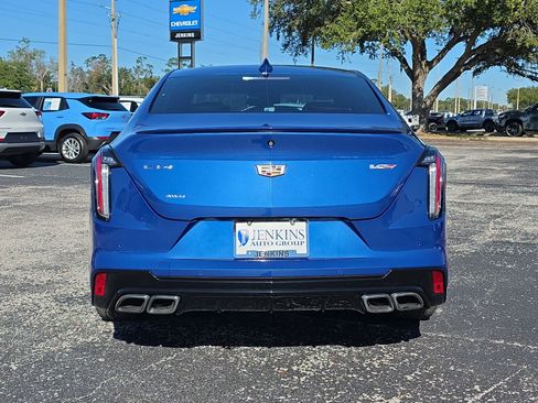 Used 2022 Cadillac CT4 V w/ Navigation Package image 4