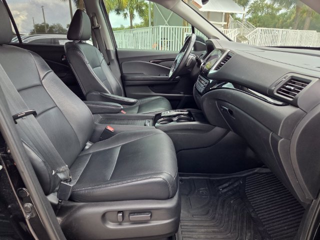 Used 2017 Honda Pilot Touring image 22