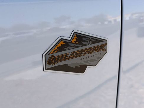 Used 2023 Ford Bronco Wildtrak AWD/4WD image 28