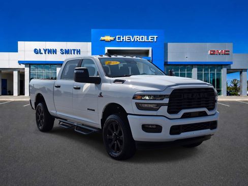Used 2025 RAM 2500 Big Horn AWD/4WD image 5