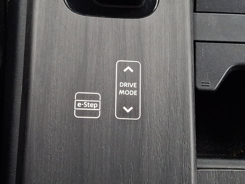 Certified 2023 Nissan Ariya FWD image 25