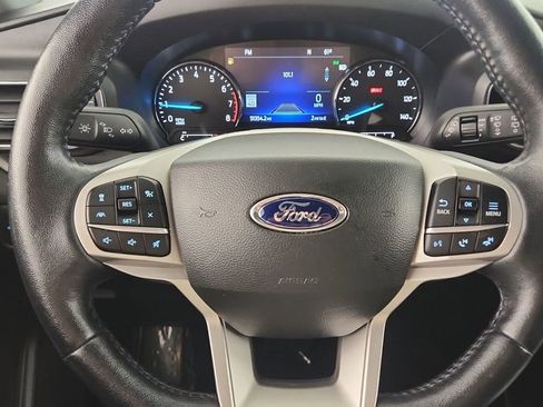 Used 2022 Ford Explorer XLT w/ Equipment Group 202A image 14