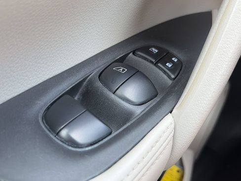 Used 2022 Nissan Rogue Sport SL w/ Premium Package AWD/4WD image 22