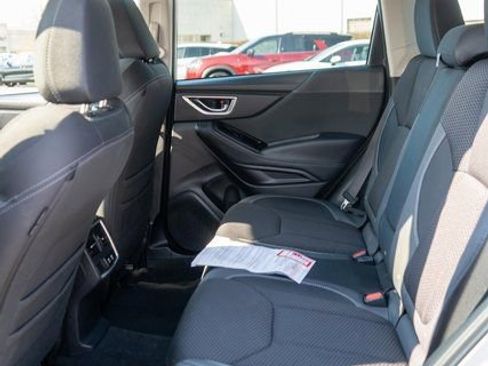Used 2023 Subaru Forester Premium AWD/4WD image 12