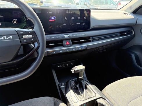 Certified 2025 Kia K4 LXS image 25