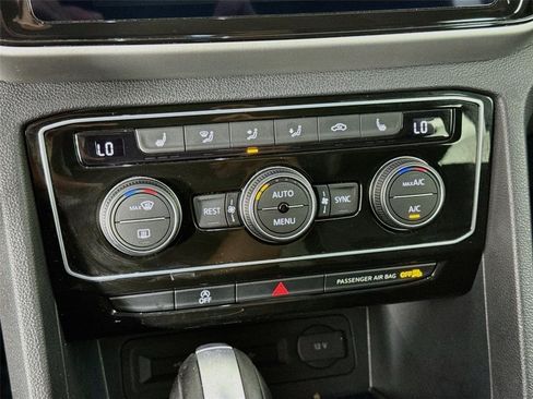 Used 2023 Volkswagen Atlas SEL R-Line AWD/4WD image 19