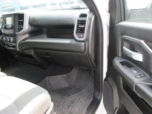 Used 2024 RAM 2500 Big Horn AWD/4WD image 21