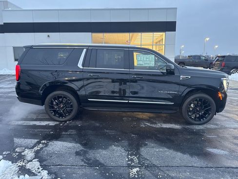 New 2026 GMC Yukon XL Elevation w/ Elevation Premium Package image 9