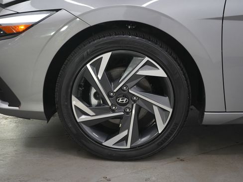 Certified 2025 Hyundai Elantra Sport FWD image 27