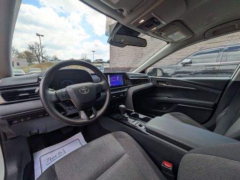 Used 2025 Toyota Camry LE image 15