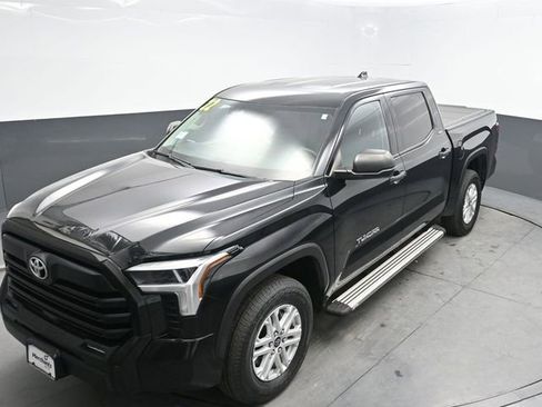 Used 2022 Toyota Tundra SR5 AWD/4WD image 31