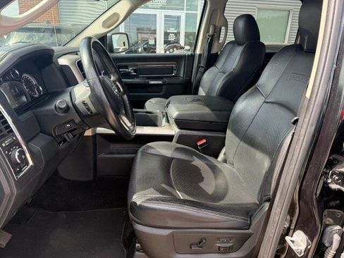 Used 2017 RAM 1500 Laramie w/ Convenience Group AWD/4WD image 7